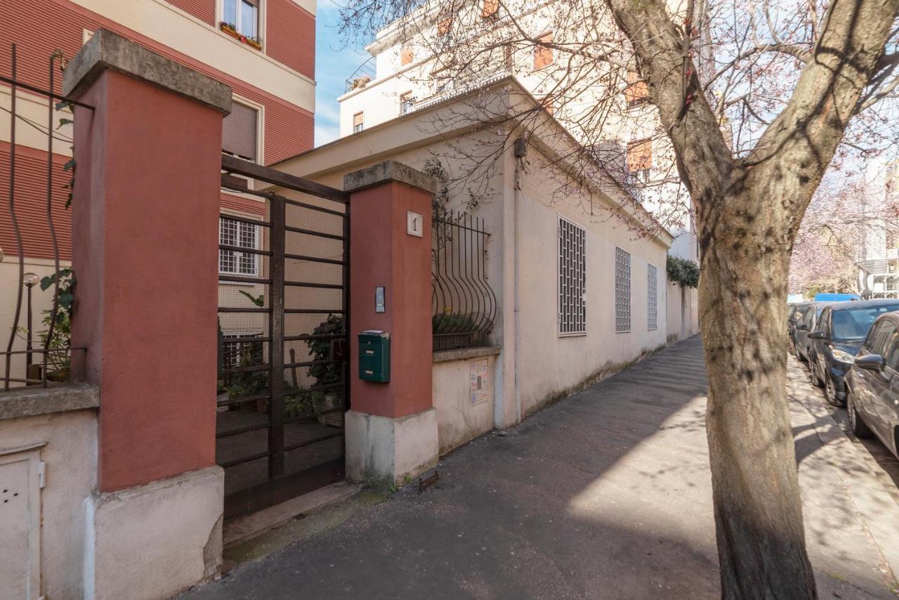 Mm Cipro Flat Apartment Рим Екстериор снимка